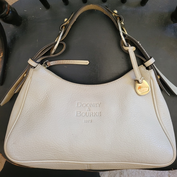 Dooney and Bourke vintage Ivory pebbled medium hobo shoulder bag. - Picture 2 of 16